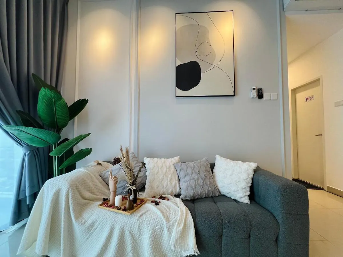 Premium Residence For Family At Aeon / Sunway Velocity / Mrt / Lrt Kuala Lumpur 0*,  Malaysia