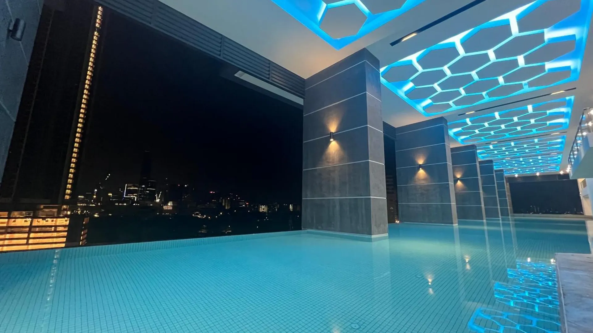 Apartment Premium Residence For Family At Aeon / Sunway Velocity / Mrt / Lrt Kuala Lumpur