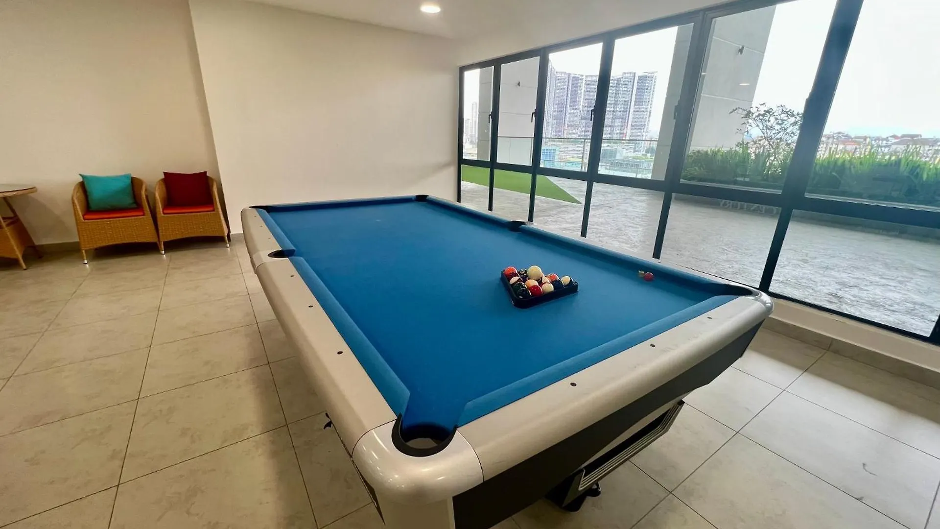 Premium Residence For Family At Aeon / Sunway Velocity / Mrt / Lrt Kuala Lumpur Apartment