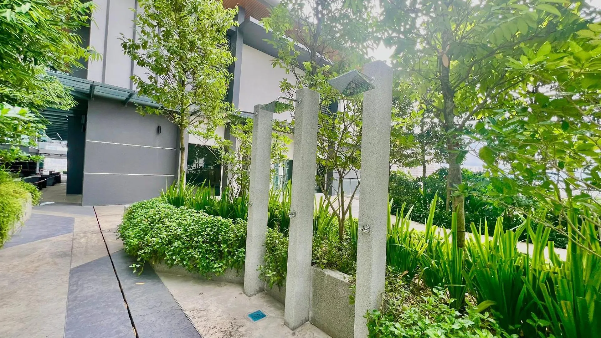 Premium Residence For Family At Aeon / Sunway Velocity / Mrt / Lrt Kuala Lumpur Malaysia